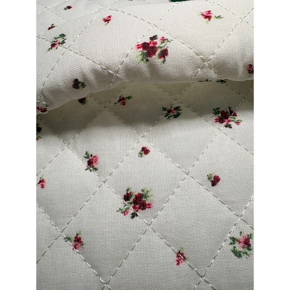 Wild Fable Cream Color with Roses Quilted Makeup Travel Bag - NWT - Picture 2 of 4